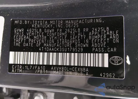 2025 Toyota Camry Le z USA, uszkodzony, nr VIN 4T1DAACK3SU179529